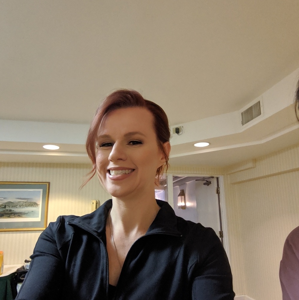 Meet your Posher, Nicole